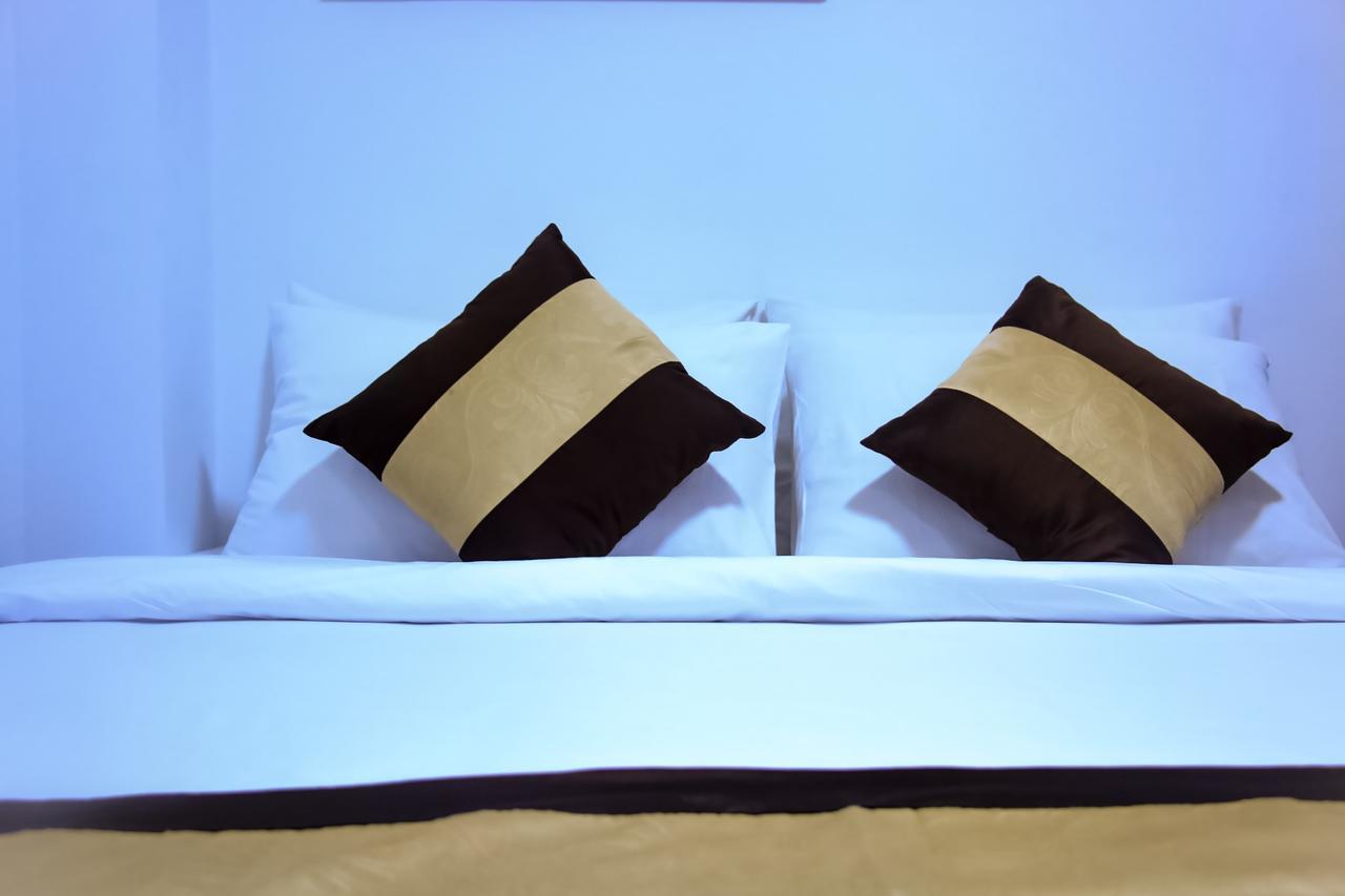 The Lodge Yangon Poshtel ภายนอก รูปภาพ