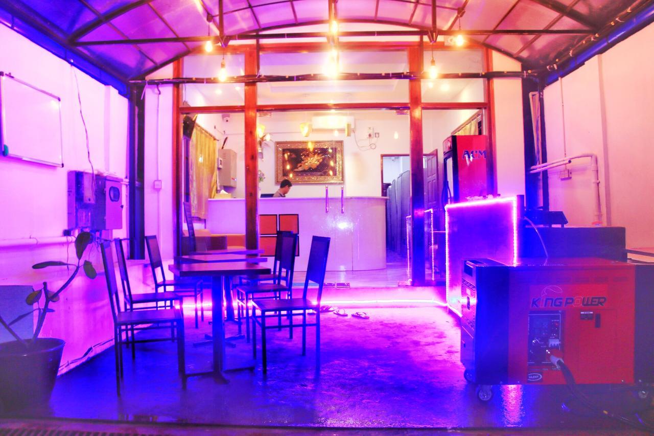 The Lodge Yangon Poshtel ภายนอก รูปภาพ